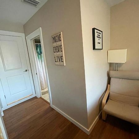 Quaint Guest Room Close To Siesta Key Sarasota Exterior photo