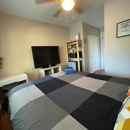 Quaint Guest Room Close To Siesta Key Sarasota Exterior photo